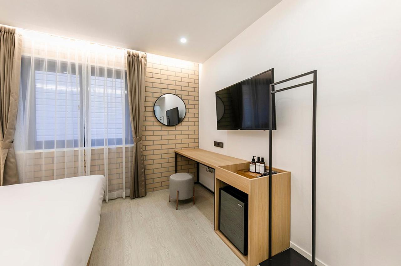 Hotel Yaja Gimhae Bagian luar foto