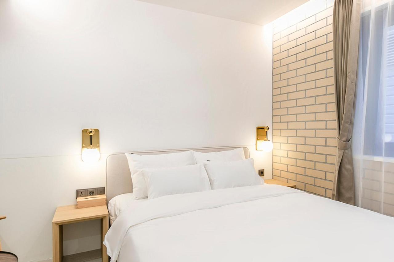 Hotel Yaja Gimhae Bagian luar foto