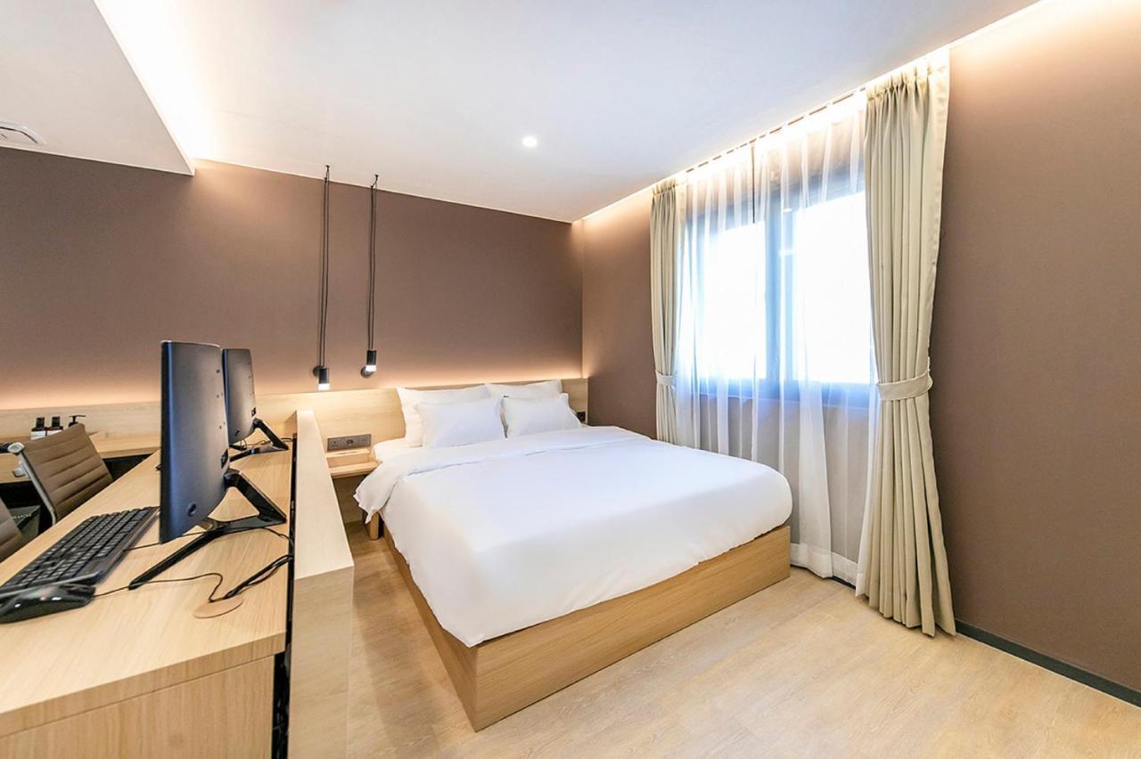 Hotel Yaja Gimhae Bagian luar foto