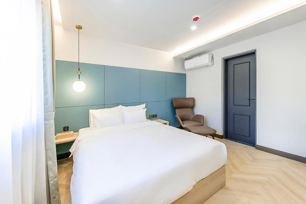 Hotel Yaja Gimhae Bagian luar foto