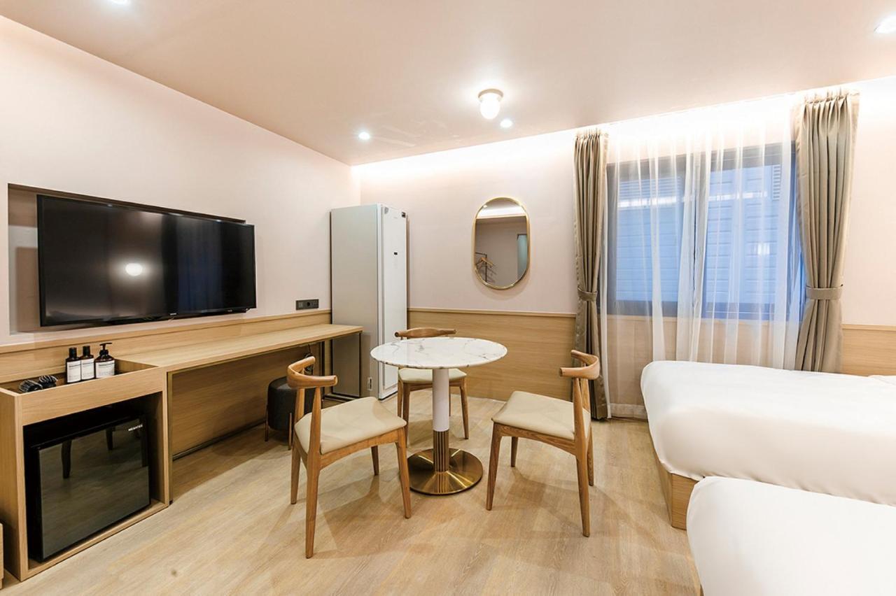 Hotel Yaja Gimhae Bagian luar foto