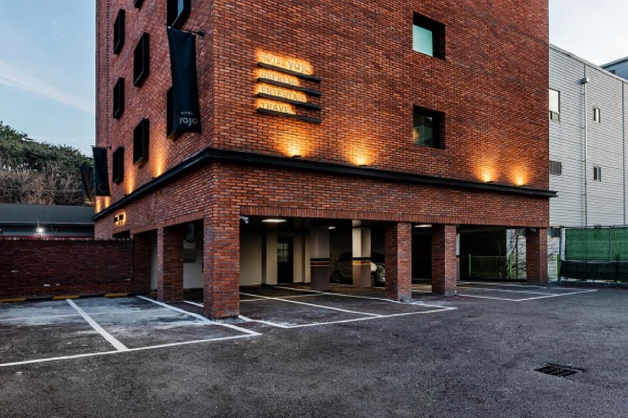 Hotel Yaja Gimhae Bagian luar foto