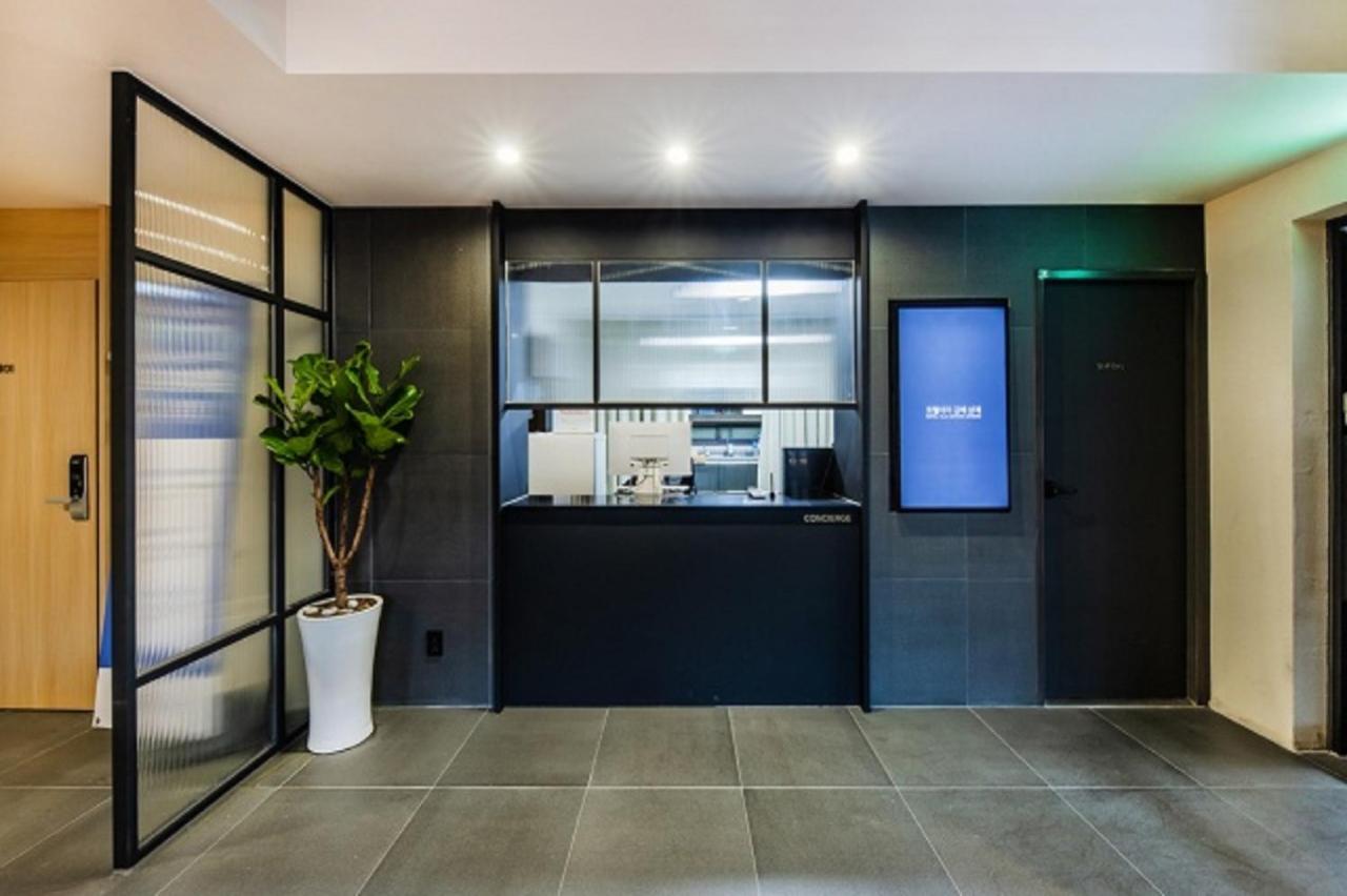 Hotel Yaja Gimhae Bagian luar foto