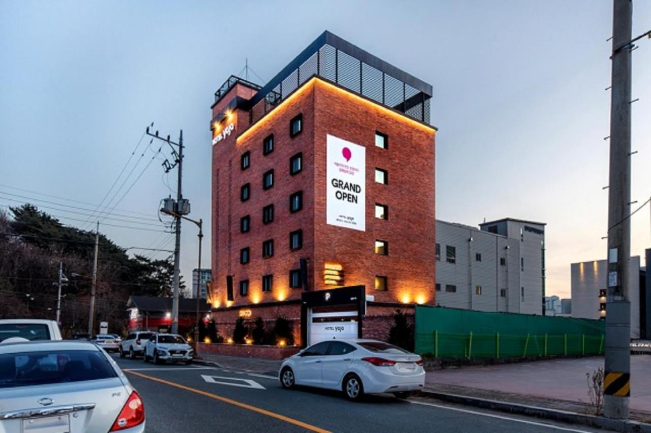 Hotel Yaja Gimhae Bagian luar foto