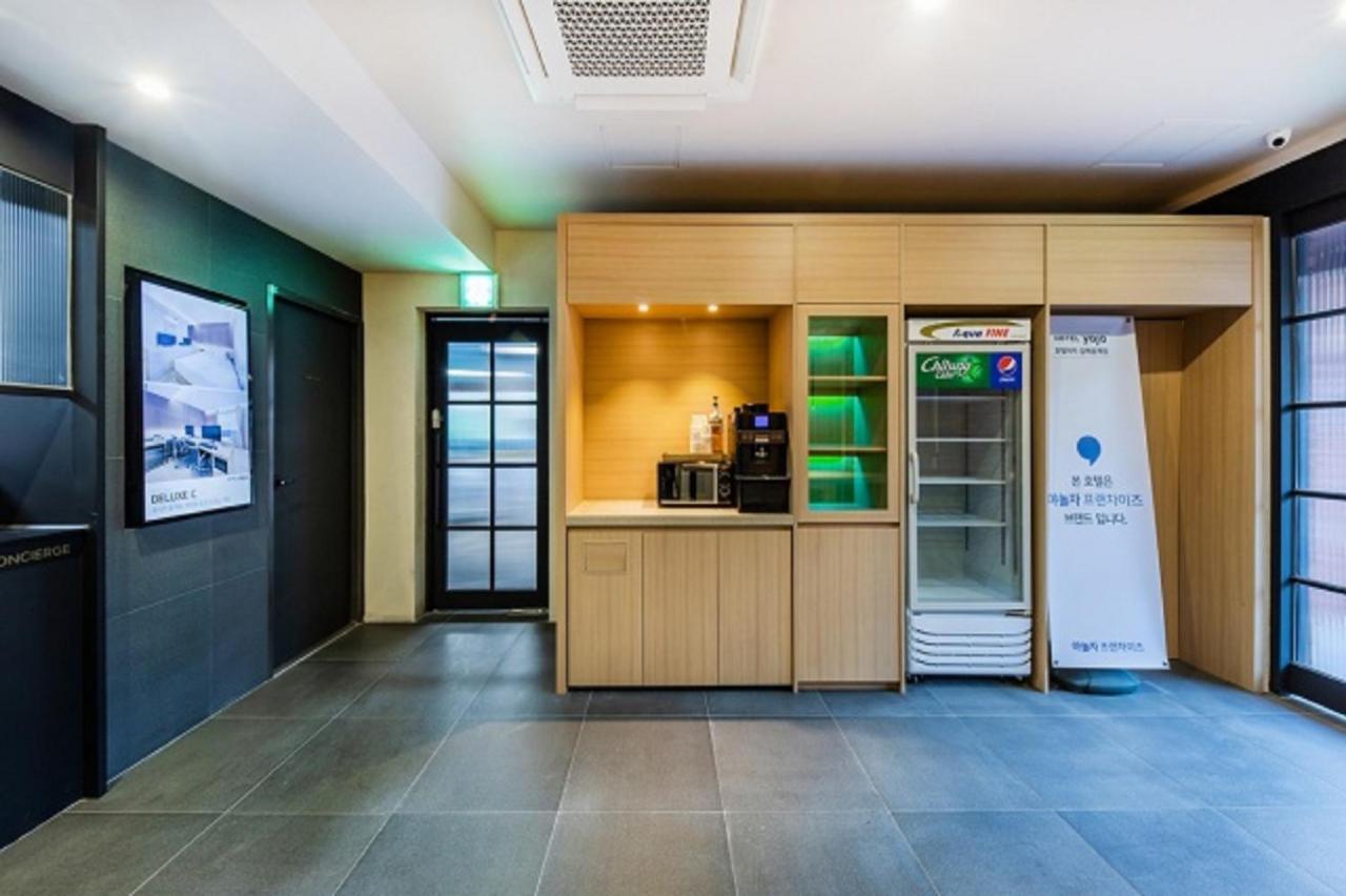 Hotel Yaja Gimhae Bagian luar foto